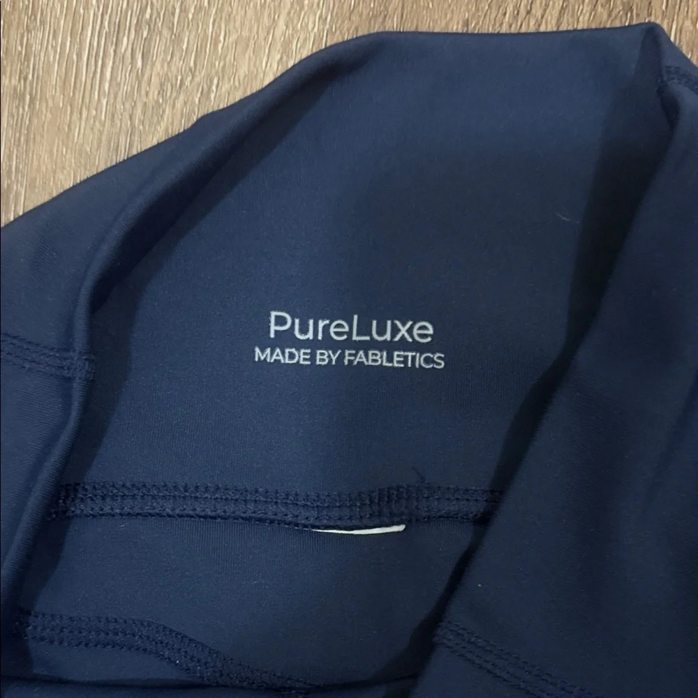 Fabletics Deep Navy Set - Picture 2 of 3
